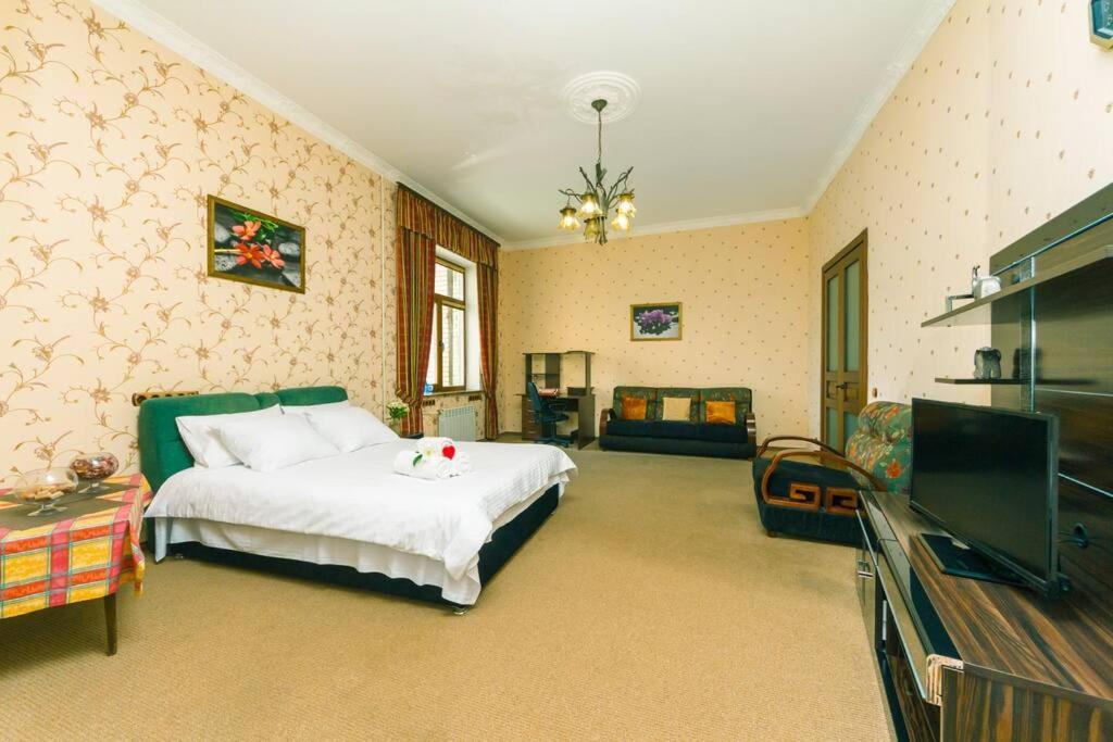 Apartment With View On Inpedendence Square Khreshchatyk Kiev Extérieur photo