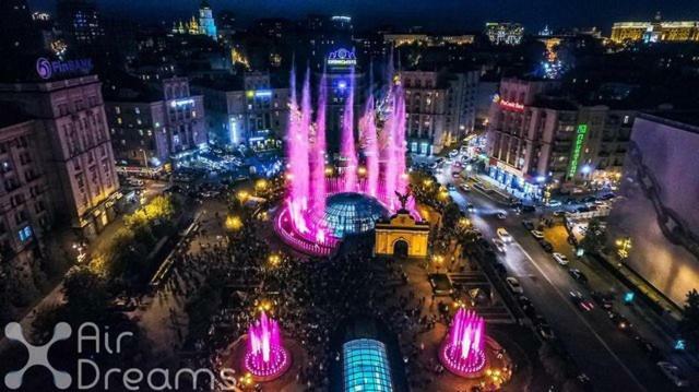 Apartment With View On Inpedendence Square Khreshchatyk Kiev Extérieur photo